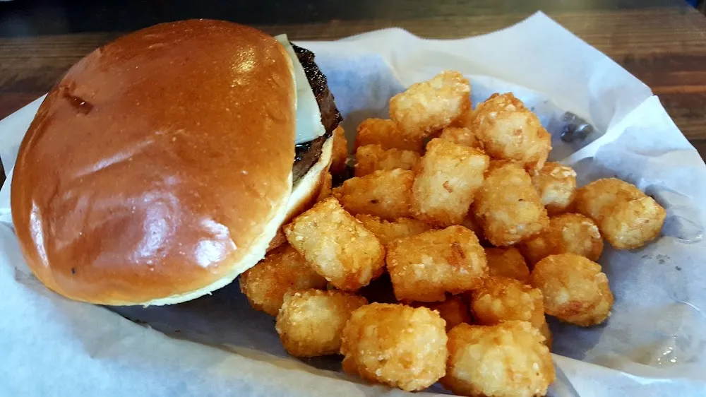 Cheeseburger with Tots